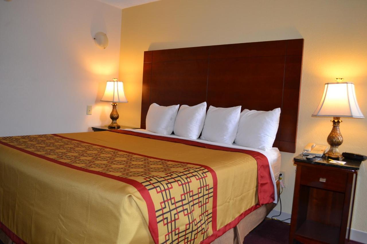 Days Inn By Wyndham High Point/Archdale Eksteriør billede