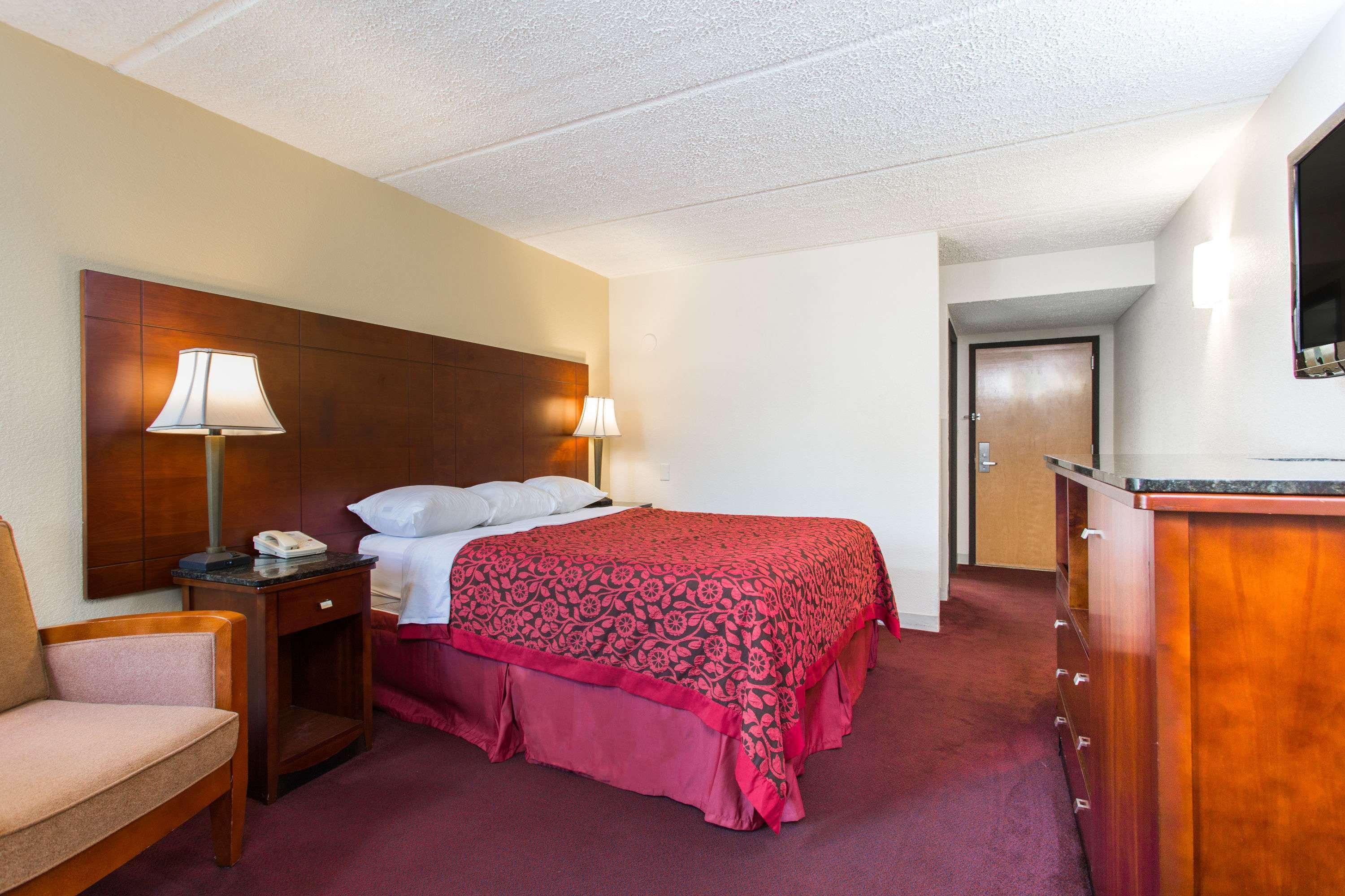 Days Inn By Wyndham High Point/Archdale Eksteriør billede