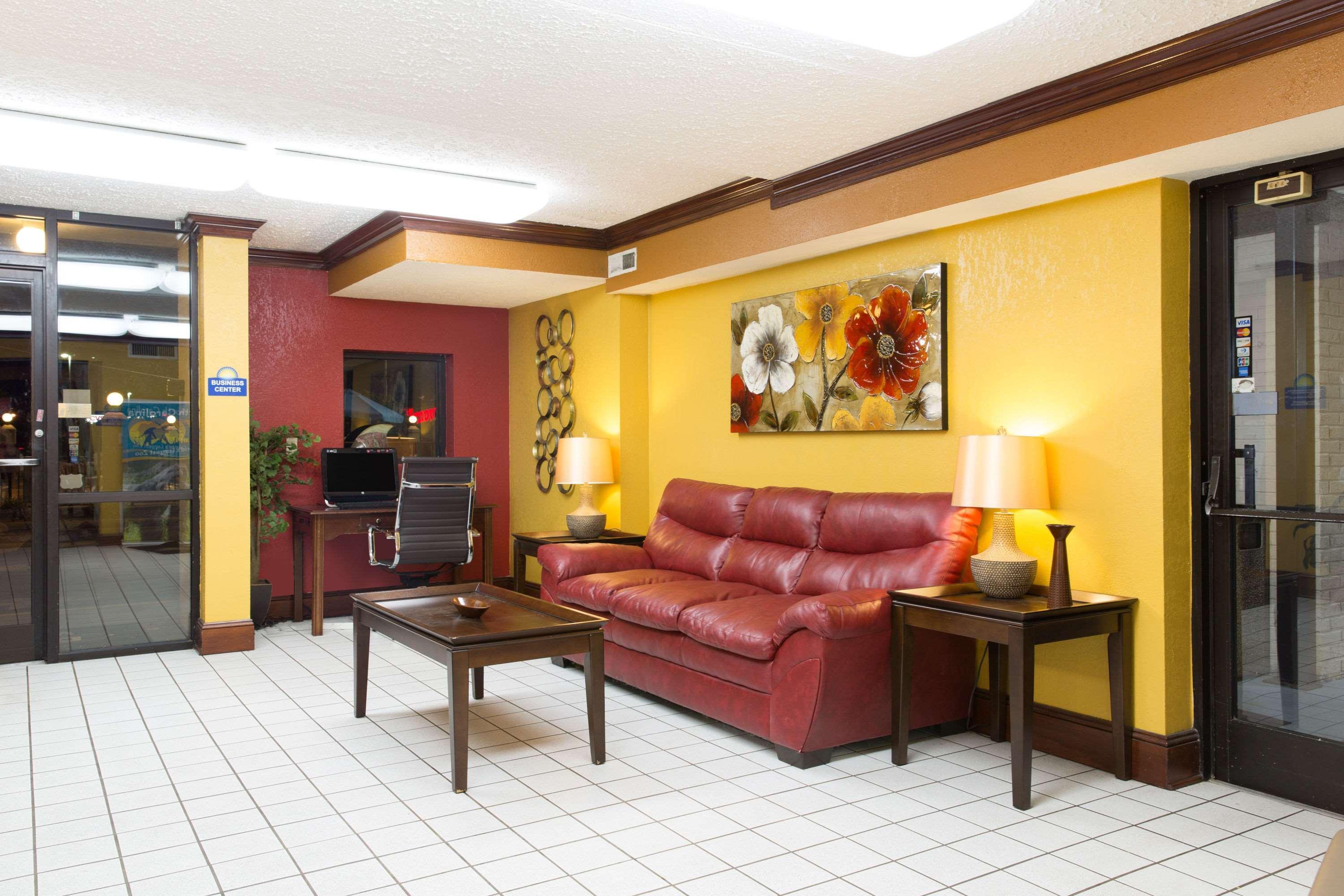 Days Inn By Wyndham High Point/Archdale Eksteriør billede