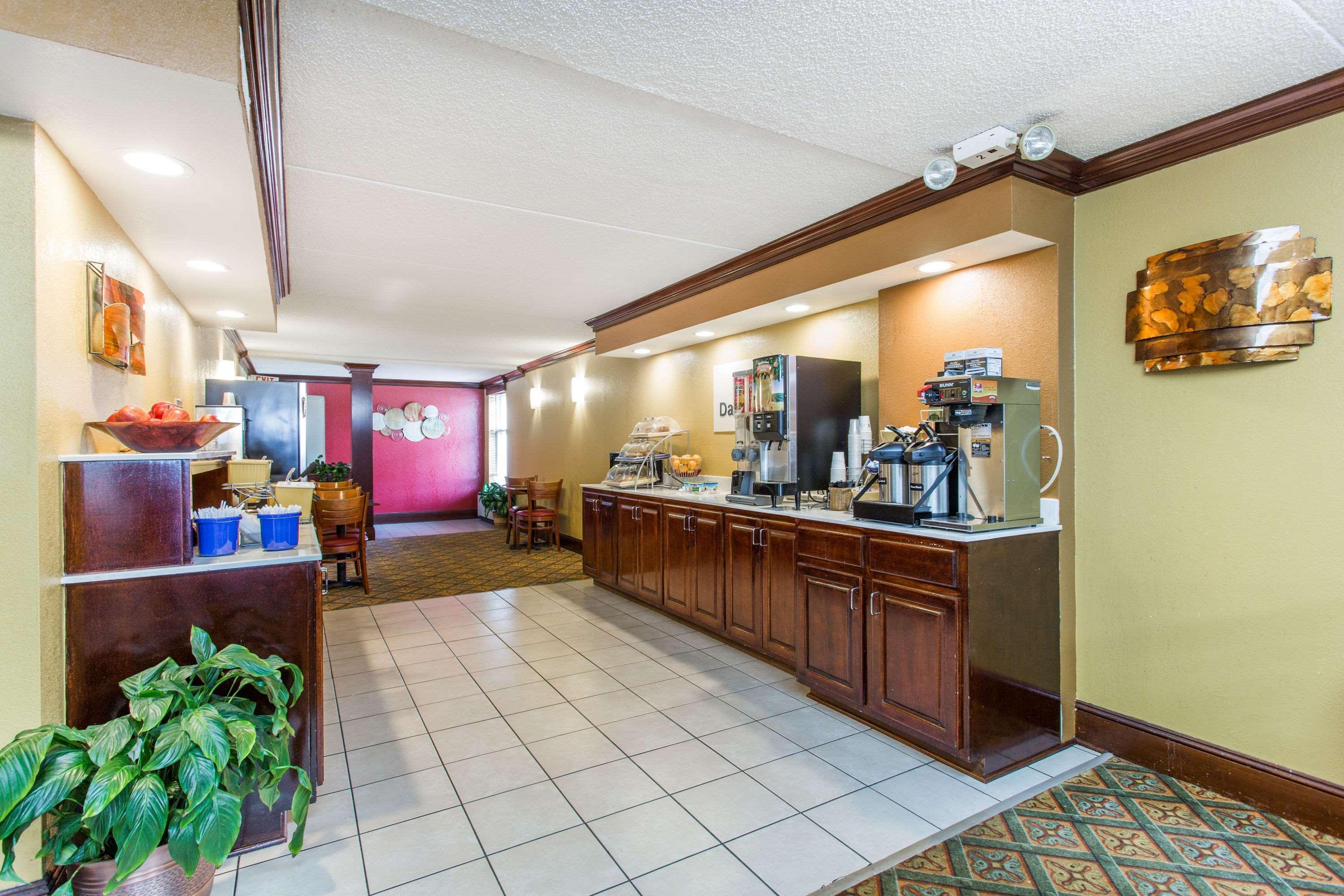 Days Inn By Wyndham High Point/Archdale Eksteriør billede